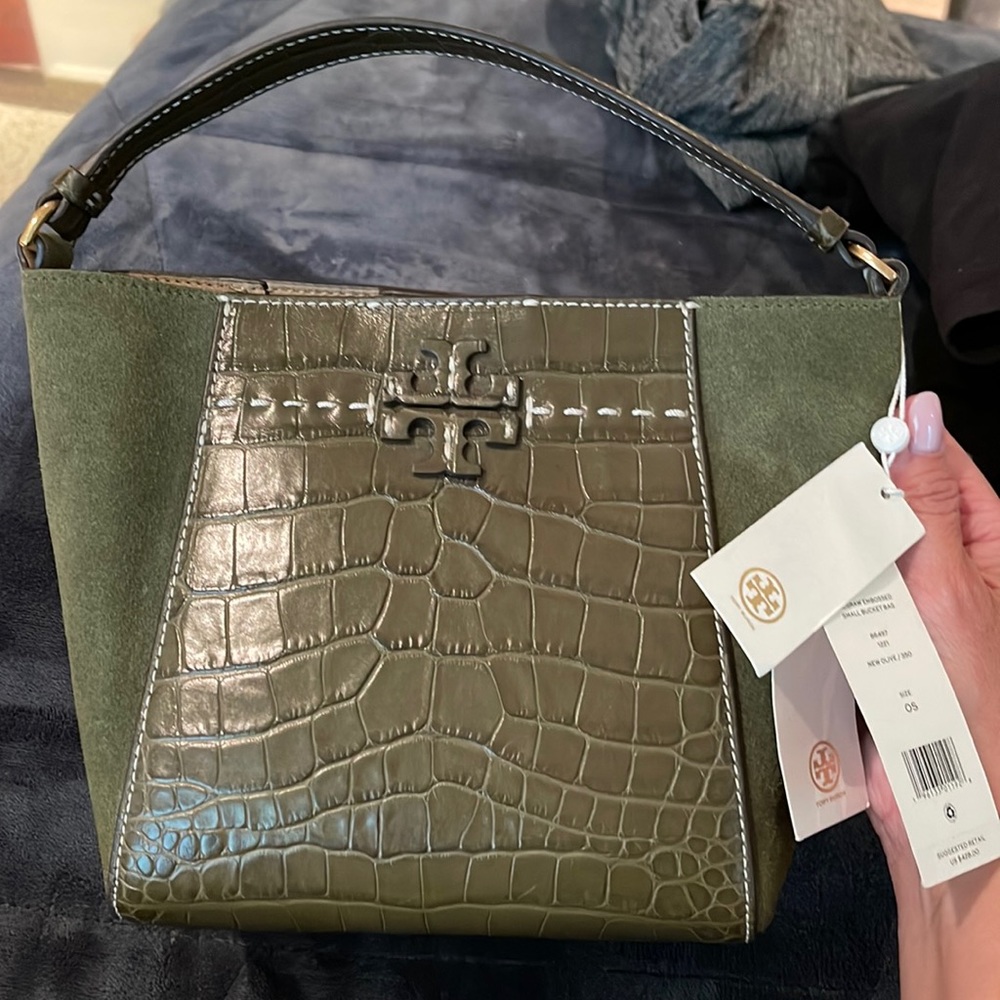 Tory Burch McGraw Embossed Small Bucket Bag- Brand new w/tags